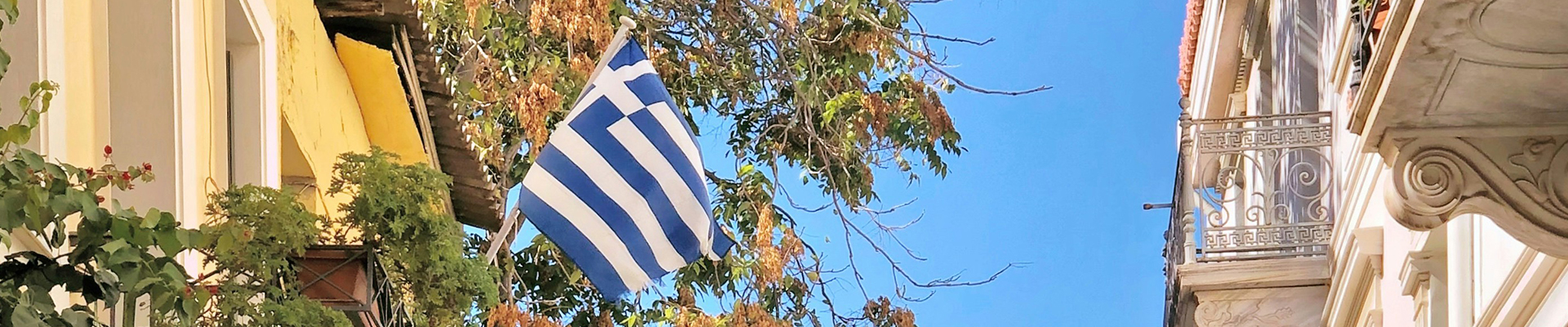 Airbnb в Греции 2025: новые налоги, ограничения и реальные доходы от краткосрочной аренды